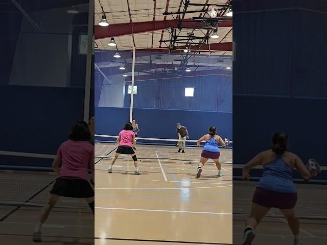 Splitting the Defense: Perfect #Pickleball Middle Shots 