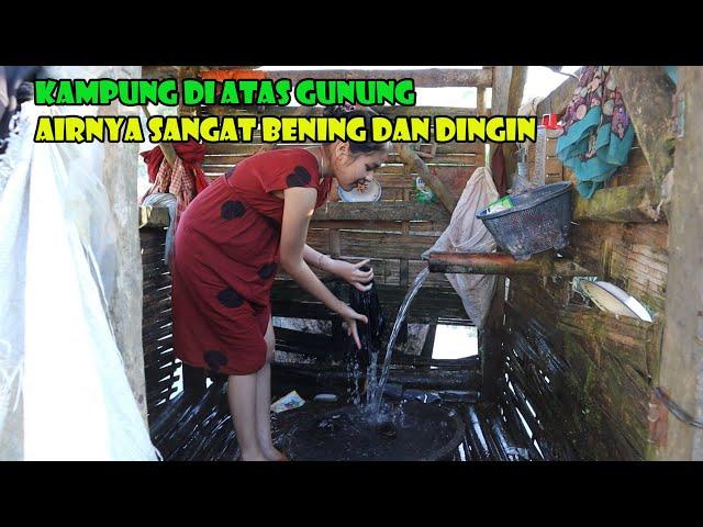 Kembang Desa Mencuci Di Pancuran, Airnya Sangat Jernih Dan Dingin.