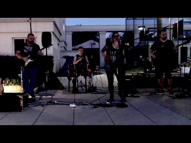 Beautiful day (U2 cover) by The Corongas - Live at condomínio