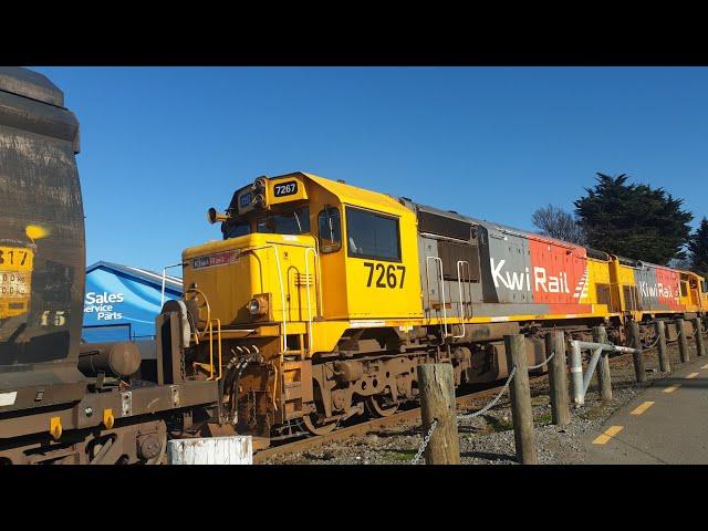 DFT 7051 & DFB 7267 On Train 925 At Annex Road