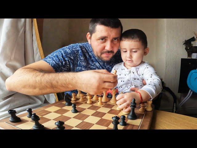 NOUL  NOSTRU JOC  DE  SAH (CHESS GAME )