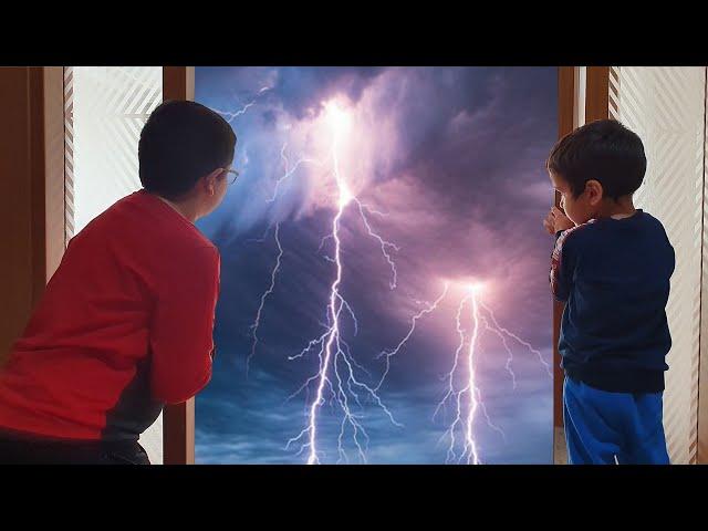 Salona Yağmur Yağdı. Rain in The Hall Fun Kids Video