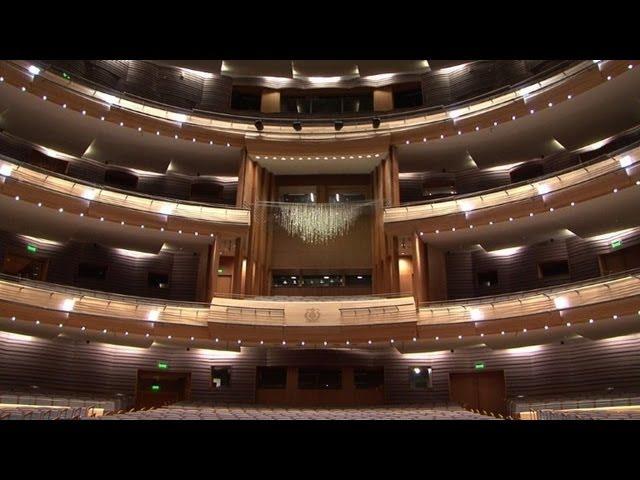 Mariinsky theatre in Russia divides opinion