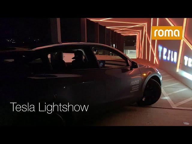 Tesla Lightshow auf dem ROMA Parkdeck