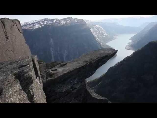 Скала Язык Тролля Trolltunga Норвегия