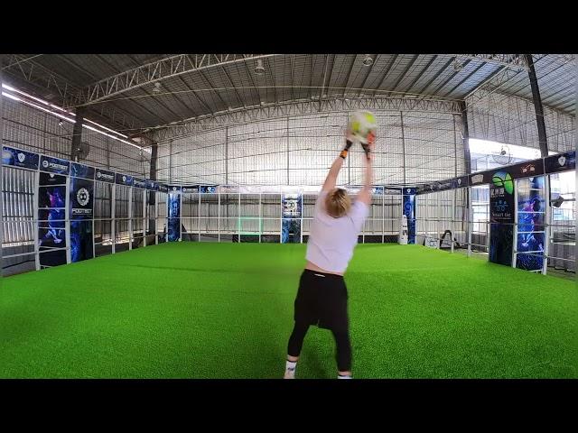 Modern goalkeeping training with FOOTBOT