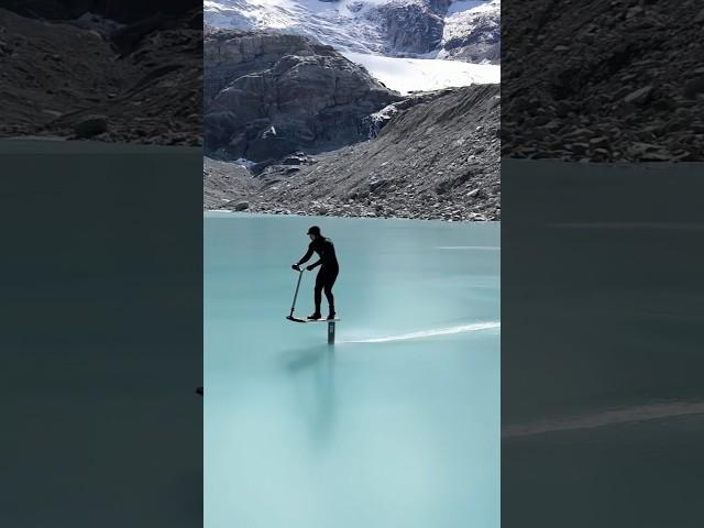 I foiled my foilscoot on a frozen lake and it did the craziest sound 