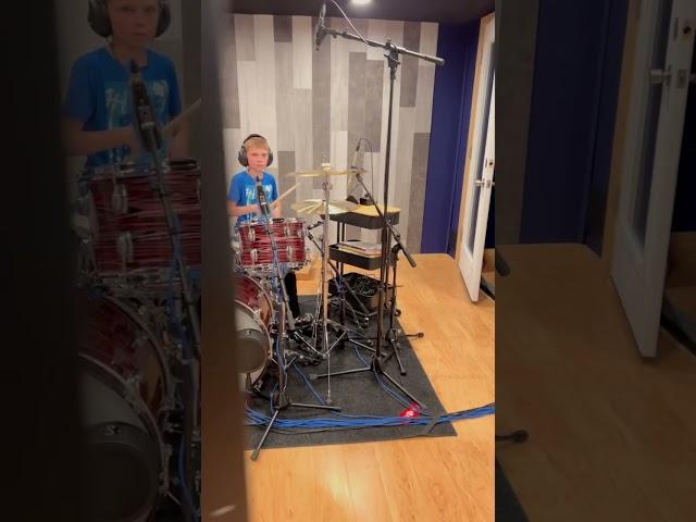 He's rockin' the Ludwig Standards #ludwigdrums #vintagedrums #drumkids #drumstudio #strajkstudios