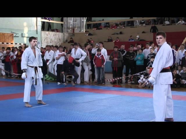 Shotokan Karate 2012 kumite boys 16-17 Sivkov Stas (Vologda) vs Khamatdinov Artem (Chelyabinsk)