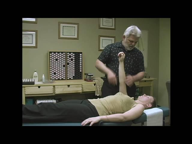 Muscle Testing Demonstration by Austin Chiropractic Care