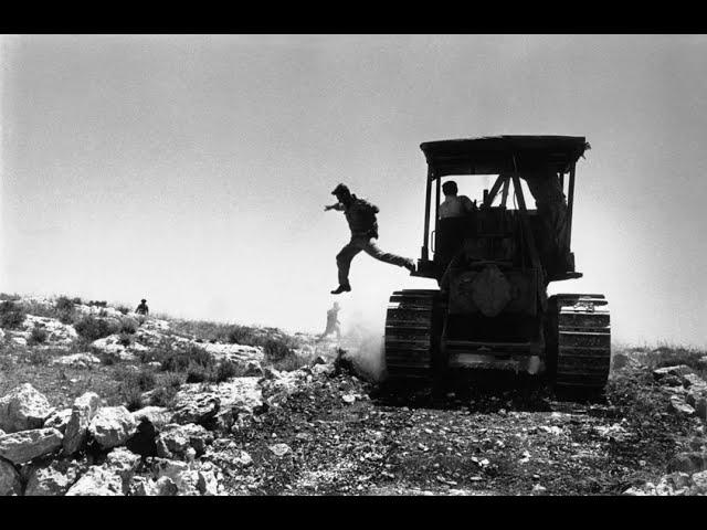 Robert Capa ｜ 前往枪声响彻的地方