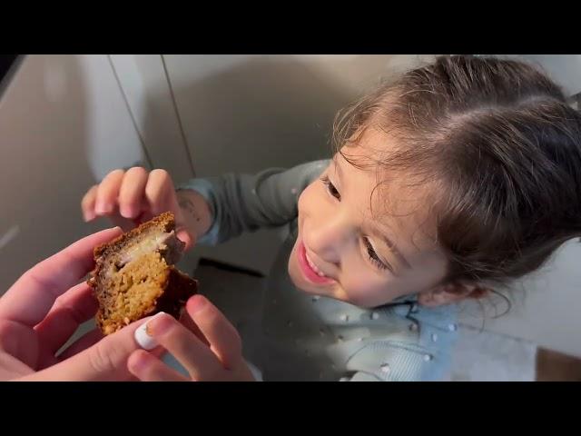 Vlog|Banana bread/Chec cu banane| Deschidem un colet | Viata de mamica #momlife #vlog #mamicadedoi