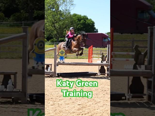 Ivy & Katy Green #horse #equestrian #pony #horsegirl #horseriding #coaching #jump