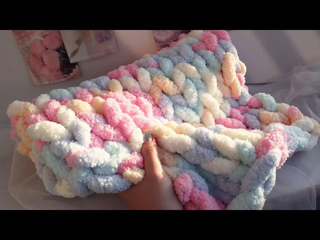 (audio)  hand-floating marshmallow blanket