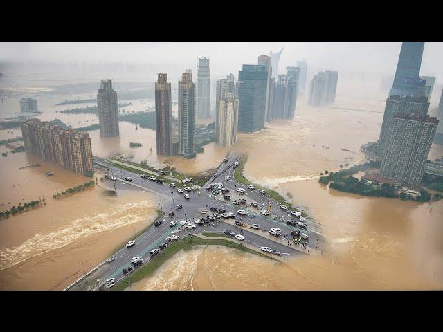 Mass evacuation in Malaysia! Entire city trapped, flash floods in Johor