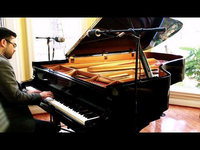 Leonard Cohen - Hallelujah on Grand Piano