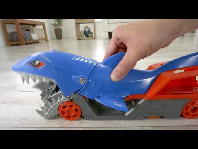 Игровой набор Hot Wheels GVG36 Сити Грузовик Хот Вилс Голодная акула (с хранилищем для машинок)