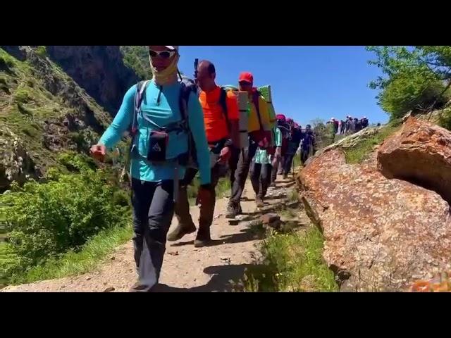 یکی از بهترین جاهای ایران طارم به ماسوله دوروز پیمایش کوهستانی و جنگلی این ویدیو ببینید و لذت ببرید