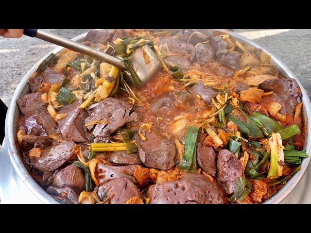 Korean food popular rice soup (Seonji Gukbap) korean street food