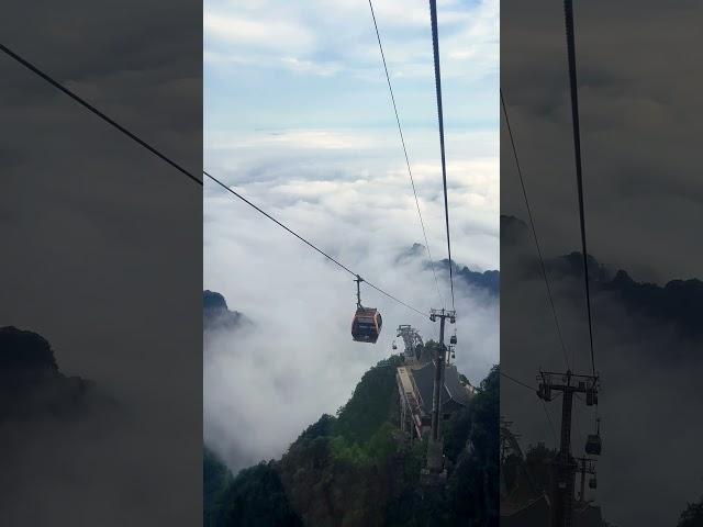 Tianmen Mountains | 张家界天门山