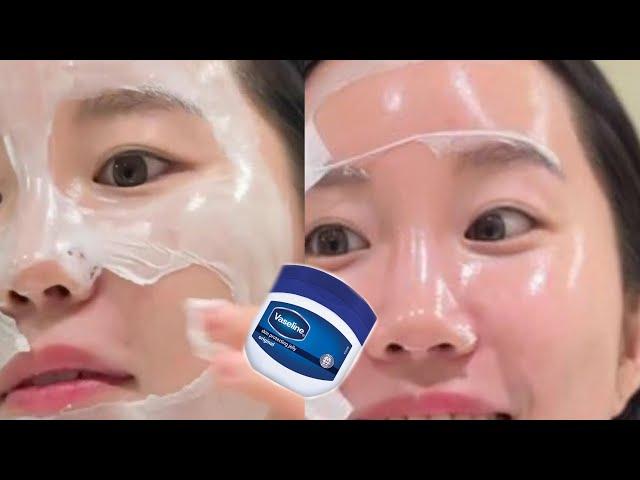 Apply vaseline on your skin and see the magic for cleaning dark spots, wrinkles and glowing skin