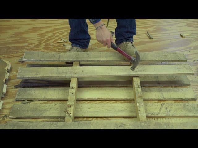 How to EASILY and QUICKLY take apart a pallet!