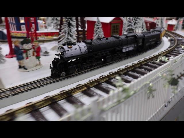 Athearn Genesis 4-6-6-4 With DCC & ESU Sound - Union Pacific Original Challenger