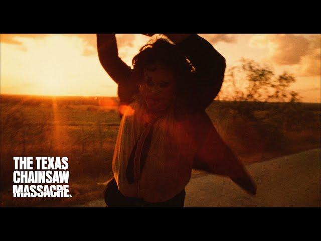 The Texas Chain Saw Massacre (1974) - The Chainsaw Dance (4k)