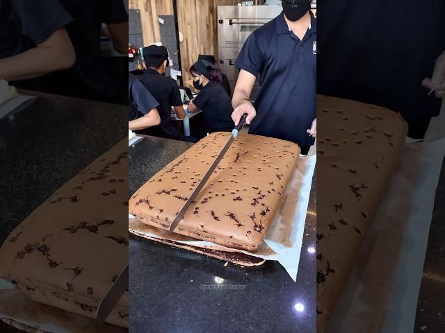 Giant Chocolate Cake Cutting