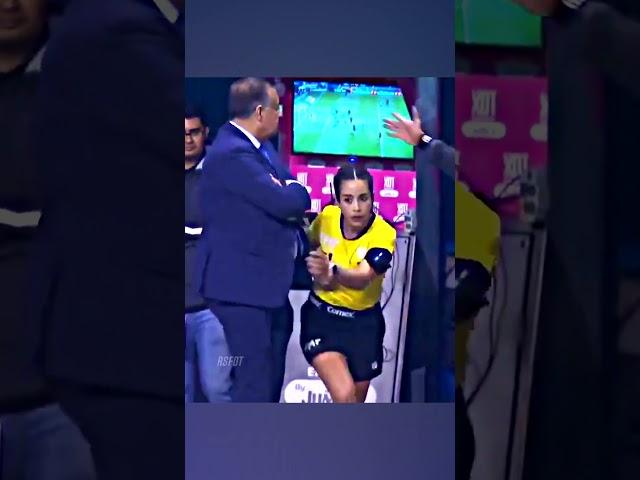 Попробуй подойди к ней #футбол #football #shorts #viral #trending