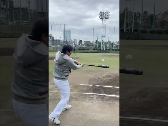 【神技】60m先のキャッチャーにノックでストライクを狙う