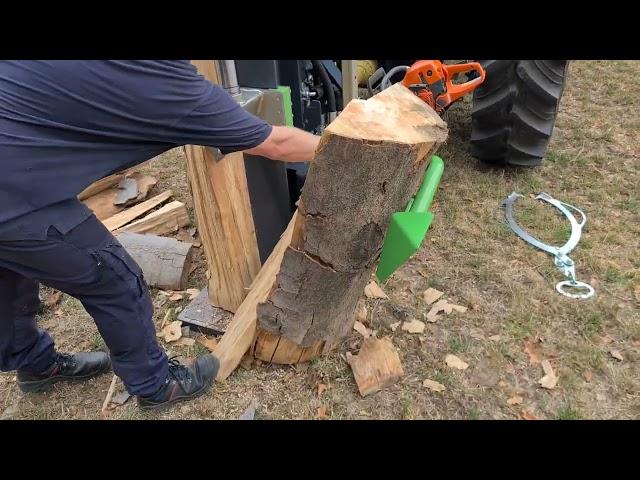 Robust Holzspalter mit Seilwinde