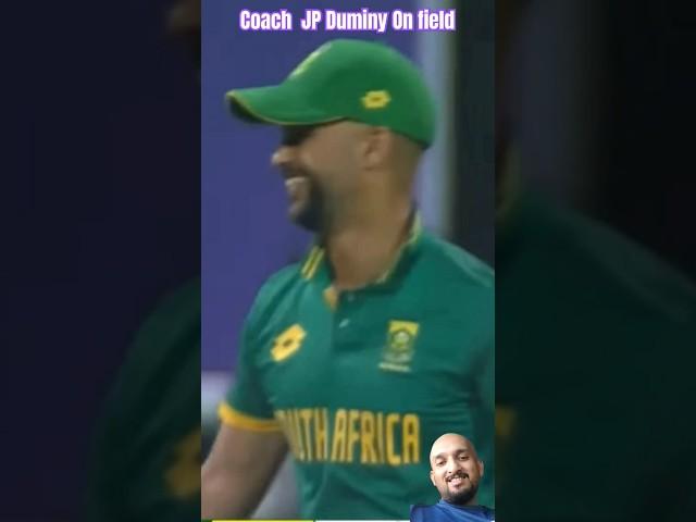 JP Duminy Coach South Africa on the field against Ireland #cricket #cricketsouthafrica