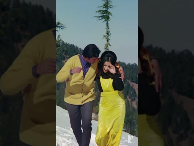 Hum aur Tum  | Daag | #humaurtum #rajeshkhanna #sharmilatagore #oldsongs #yrfshorts