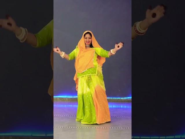 Pili Lugdi || #rajasthan #dance #shortvideo #ghoomar #rajasthaniculture @kalpanabhatirajasthani