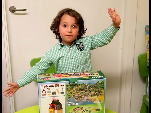 BRIO Farm Railway Set 33719 Unpacking And Review By Erics Toy Fun