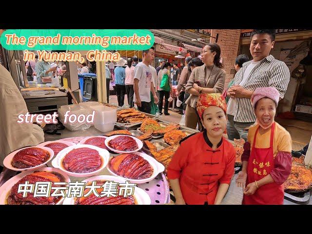 Street food in Yunnan, China, rare bait making/Kunming Market/4k