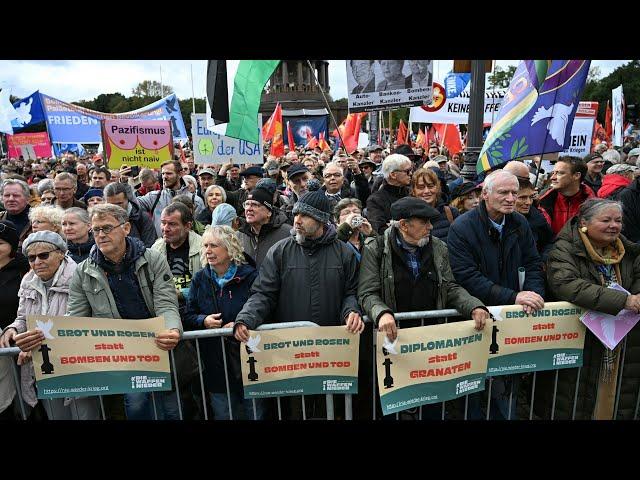 Tausende bei Wagenknecht-Demo für Frieden in Berlin | AFP