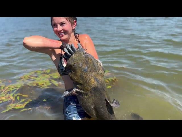 CATFISH NOODLING: Grabbing some MEAN Fish on the Legend Himself’s Birthday!