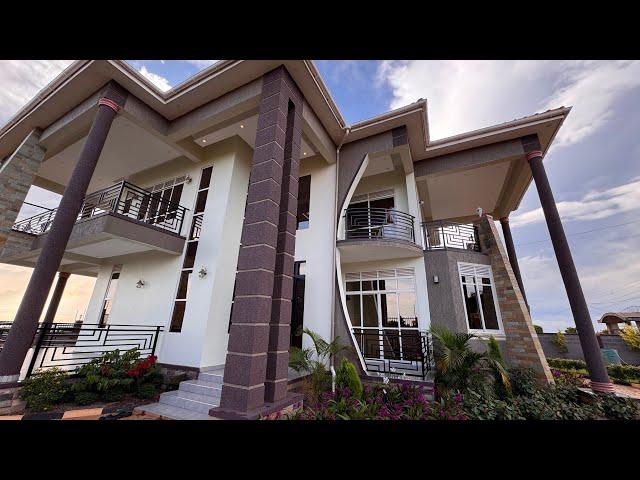 AN EXCLUSIVE TOUR OF THIS 5 BEDROOM MANSION IN AKRIGHT 1.8B LAST PRICE