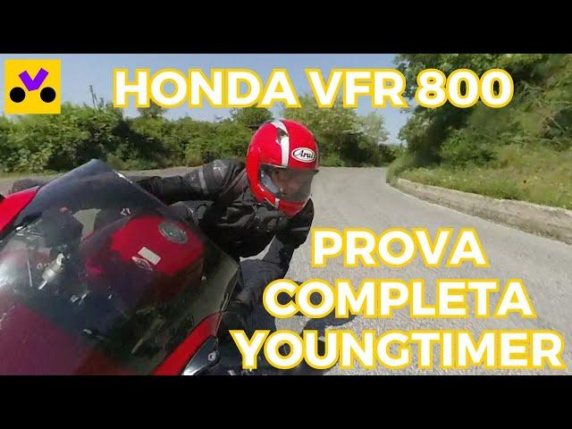 Honda VFR 800 (2000) | Test Ride Completo | Youngtimer