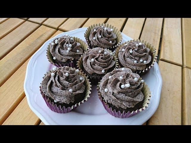 How to Make 'The Grey Stuff' - Chocolate Cupcakes with an Oreo Buttercream Frosting!