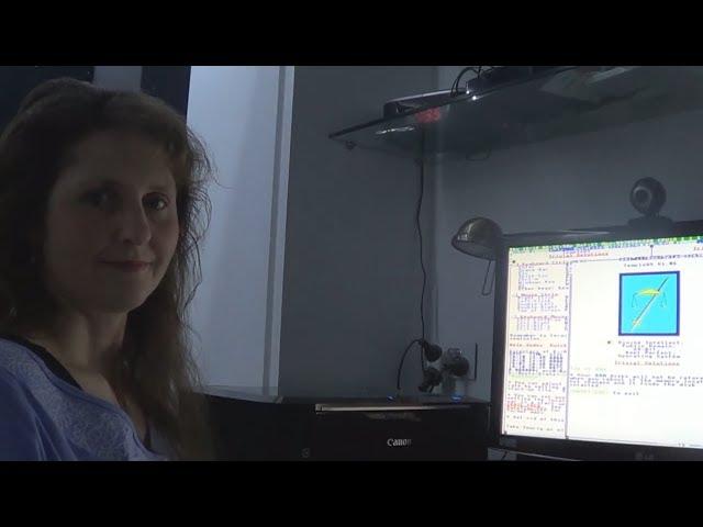 Mum Tries Out TempleOS 1.06 (2013)