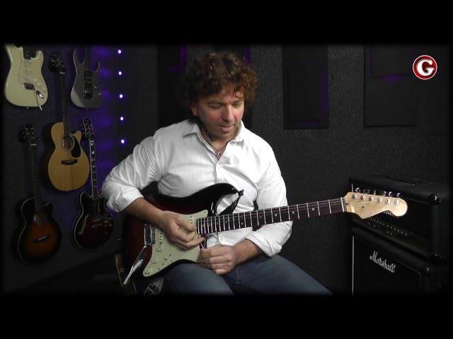 Learn how to play Cocaine by Eric Clapton on electric guitar  - Guitar Couch Lessons