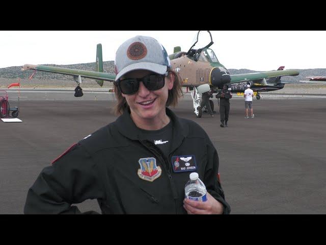 A-10 female pilot Captain Lindsay M "Mad" Johnson. Reno Air Races. 4K 60fps. 2023.