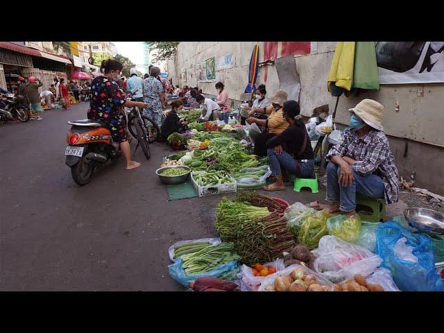 Morning Street Food At Phsa Boeng Trabek Plaza - Walking Around Food Market @ Boeng Trabek Market