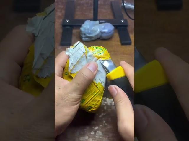 白白又嫩嫩的原石。翡翠|珠宝直播|翡翠原石 #翡翠手鐲 #翡翠直播 #珠宝首饰
