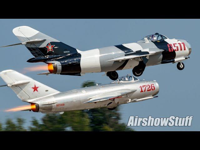 Friday Warbirds Extravaganza + WWII Fighter Mass Run-Up - EAA AirVenture Oshkosh 2024