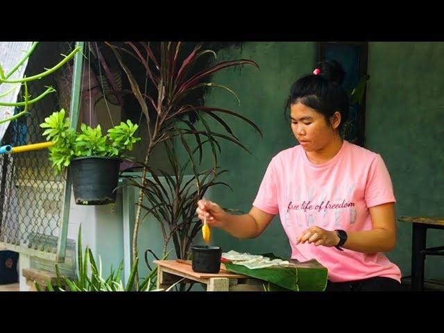 Cooking Thai Food. How to Make Wide Noodles and Rad Na. ราดหน้า