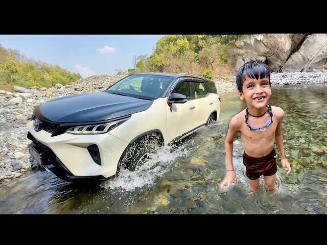 Fortuner Fass Gayi  Sab Dar Gaye